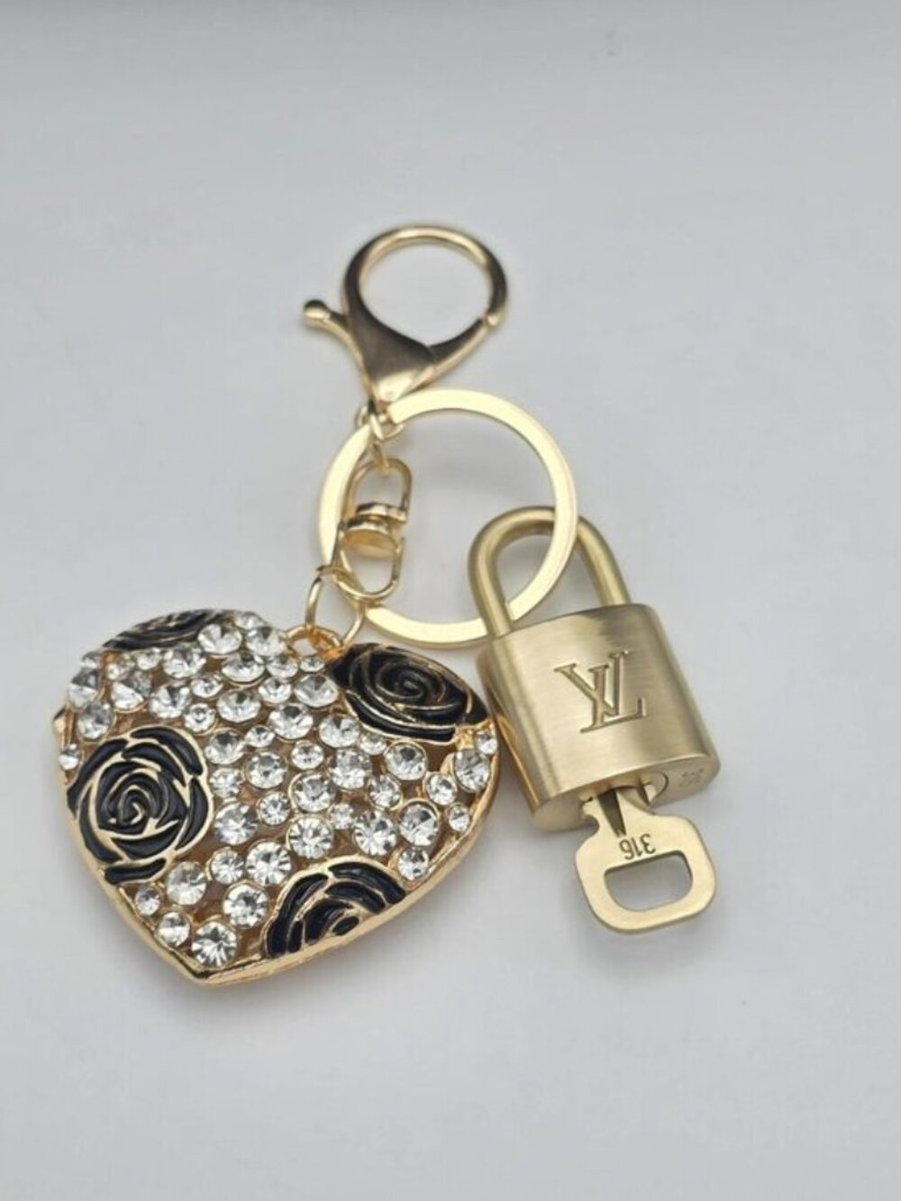 Authentic Louis Vuitton Gold Padlock 🔒 Key Set w/ Unbranded Heart Bag Charm - Picture 6 of 10